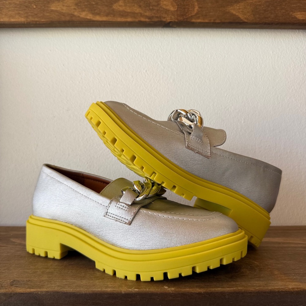 Vizzano Womens Metallic Silver Chain Loafers Yellow Lug Sole Size 6 Brazil